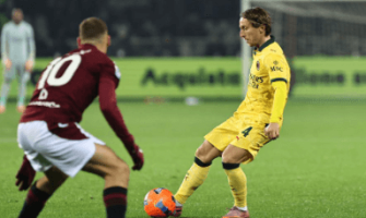 Legendarna podróż 40-letniego Modricia w AC Milan