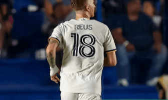 Od legendy Dortmundu do serca Galaxy – Reus przedłuża kontrakt do 2027 roku