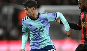 Arsenal doświadczył próby czerwonych kartek i porażek